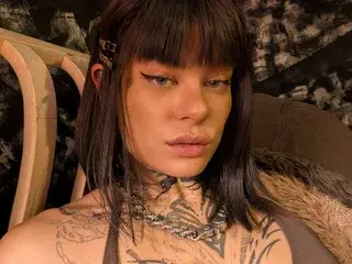 Streamate Live Porn of LizzieRascalli