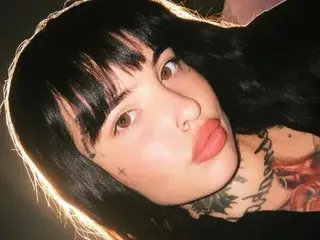 Streamate Live Porn of HoneyDripsOnYou