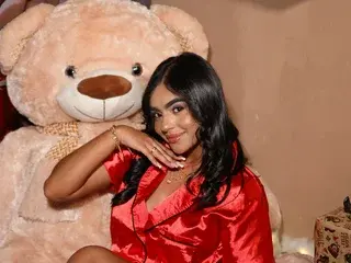 Streamate Live Sex Cam of MiaaCaastro