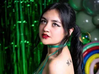 Streamate Sex Cam of LucyWalkeer