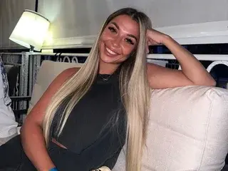 Streamate Free Porn Cam of AssmerisingX