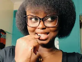 Streamate Free Porn Cam of PrettyDoll22