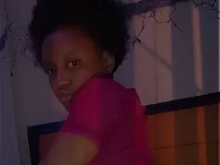 Streamate Sex Cam of Amiraluciennex