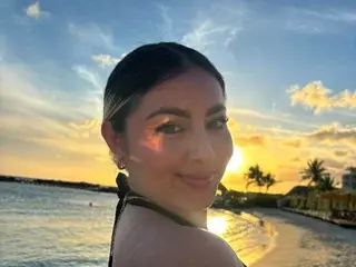 Streamate Sex Cam of ElinaHoney
