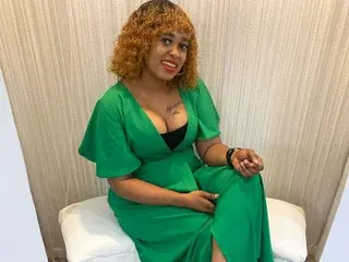 Streamate Free Porn Cam of TyraHotxxxxx