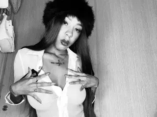 Streamate Live Sex Cam of LaizaSamtha