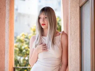 Streamate Sex Chat of RosemaryGrey