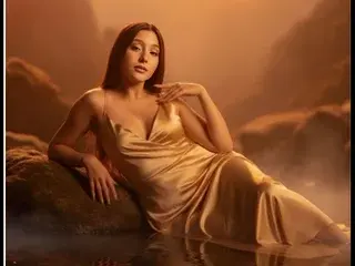 Streamate Watch Live Sex Cams of GabbieCarter18