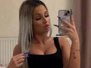 Streamate Free Porn Cam of Arianaxox