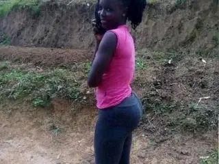 Streamate Best live sex cam show of Petite_ebony19