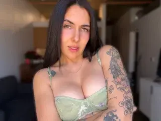 Streamate Free Porn Cam of LolaDeLux