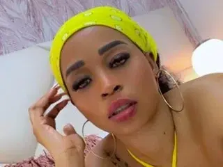 Streamate Live Sex of TyraaLambert