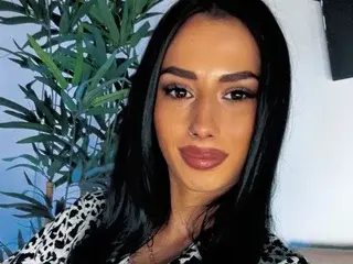 Streamate Sex Cam of TiaCyrrus