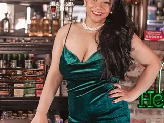 Streamate Live Porn of AdelinneMoretti