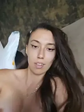 Stripchat Live Sex of VirginPussySquirt