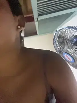 Stripchat Nude Webcam of LeahBar