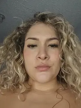 Stripchat Live Porn of Sara_smiiith211