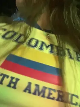 Stripchat Live Sex Cam of Bella-Saint