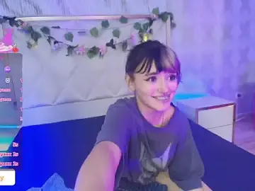 Stripchat Live Sex Cam of Cloee_tay1