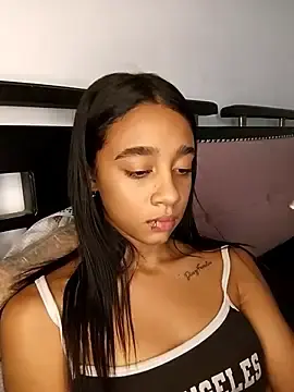 Stripchat Nude Webcam of Zoe_Sweett18