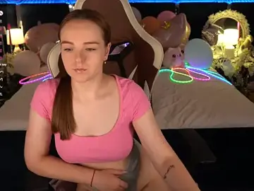 Stripchat Adult Webcams of FoxyShy