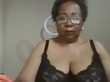 Stripchat Adult Webcams of KinkyRicoSaisyours