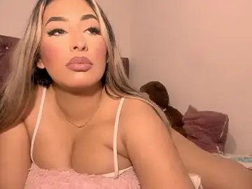 Stripchat Adult Webcam of sexylatin_