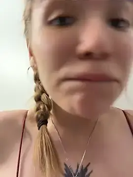Stripchat Live Sex of FlashTitsRoyal