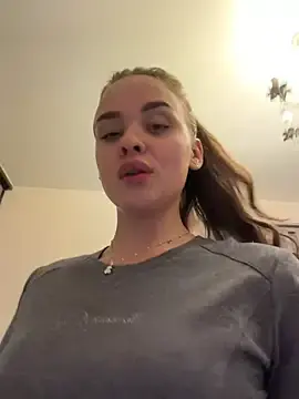 Stripchat Free Porn Cam of KristiRich