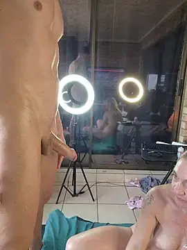 Stripchat Watch Live Sex Cams of MissLMrJ
