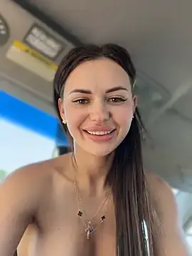 Stripchat Free Live Porn of PrincessaHill_