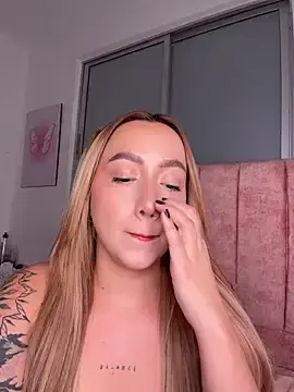 Stripchat Sex Cam of Rebe_