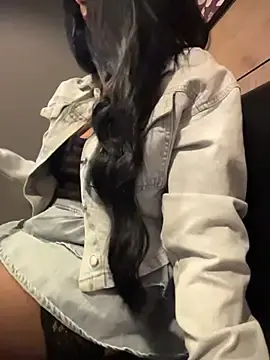 Stripchat Free Porn Cam of Tisha_Busty