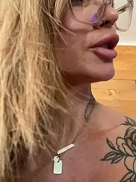 Stripchat Free Live Porn of Etwas_neugierig