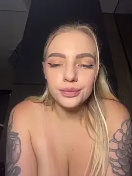 Stripchat Nude Webcam of HugeBoobsAlice