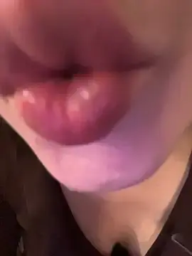 Stripchat Free Live Porn of Holly_Play