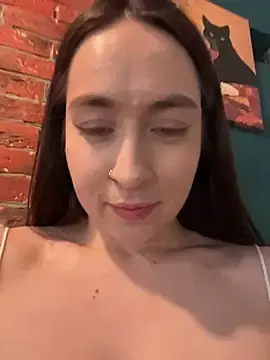 Stripchat Watch Live Sex Cams of Holly_Play