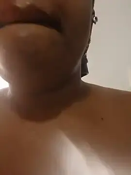 Stripchat Live Sex of queennapal