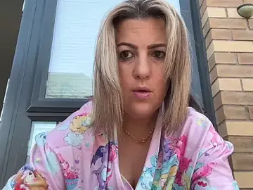 Stripchat Adult Webcam of MsBelleWarick