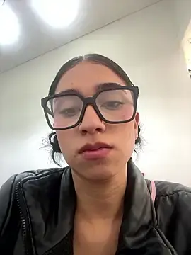 Stripchat Sex Cam of miss_alahia