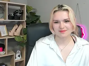 Stripchat Sex Cam of SweetLilyxo