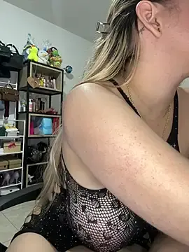 Stripchat Adult Webcam of Celestedubois