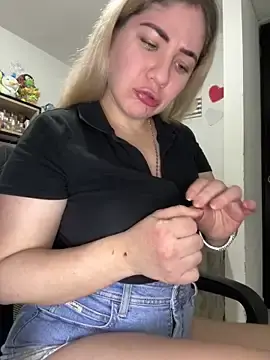 Stripchat Watch Live Sex Cams of Celestedubois