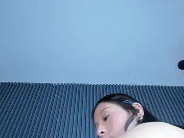 Stripchat Free Porn Cam of MiaCollson
