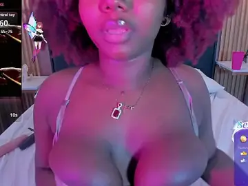 Stripchat Free Porn Cam of Sotf_Charlotte