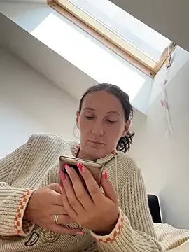 Stripchat Free Porn Cam of PregnantEmilia