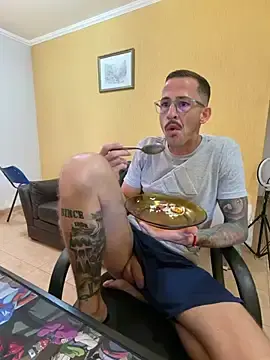 Stripchat Best live sex cam show of MeladoDiMel