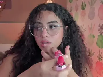 Stripchat Live Sex Cam of yaya23x