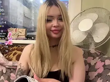 Stripchat Best live sex cam show of moonluv33