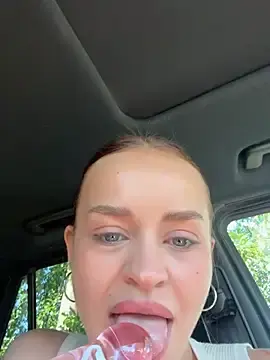Stripchat Free Live Porn of AngelinaTeller